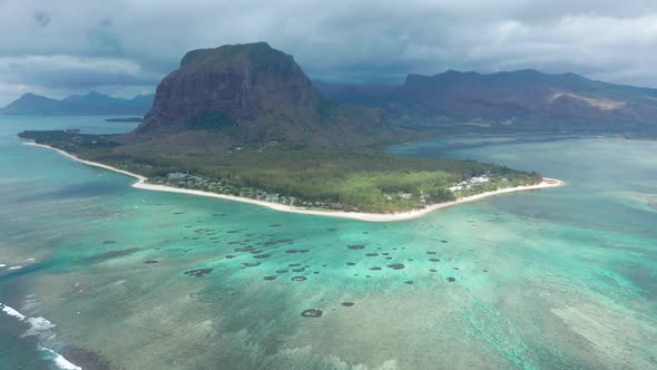 Mauritius Island Waves in the Indian Ocean Coral Reef in the Indian ...