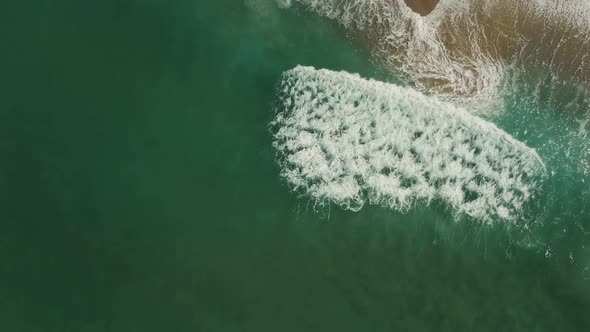 Afternoon camera drone view from the coast and slowly waves of Redondo Beach, California. ( DJi Spar alt