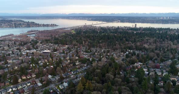 Bellevue To Seattle Montlake Lake Washington Cascade Mountains alt