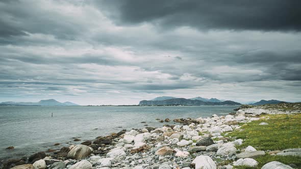 Alesund Islands Norway alt