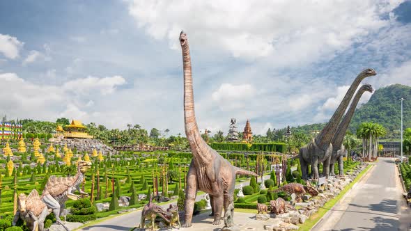 Dinosaur Attraction In  Beautiful Garden