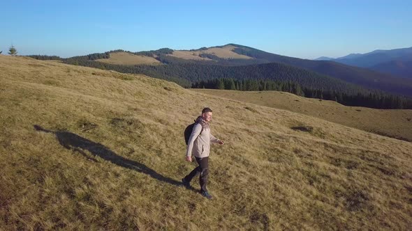 A Man Travels in the Mountains alt