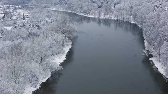 Ice-free River Flow During Extreme Cold Weather. North Climate Zone alt
