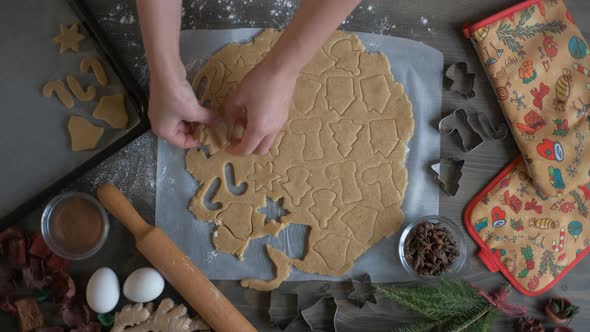 Making Christmas Gingerbread Cookies