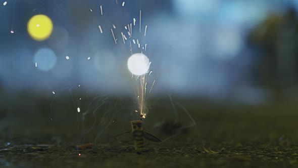 Lighting a firecracker with following explosion alt