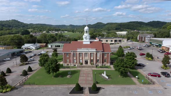 Woodbury TN Square South Pullback alt