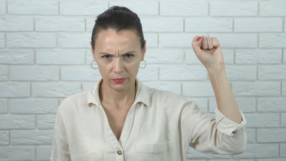 Give Power To Woman alt