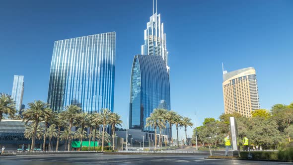 Fountains Near Main Entrance to the Tallest Skyscraper Timelapse Dubai alt