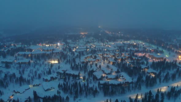 Saariselkaa at night, Lapland, Finland alt