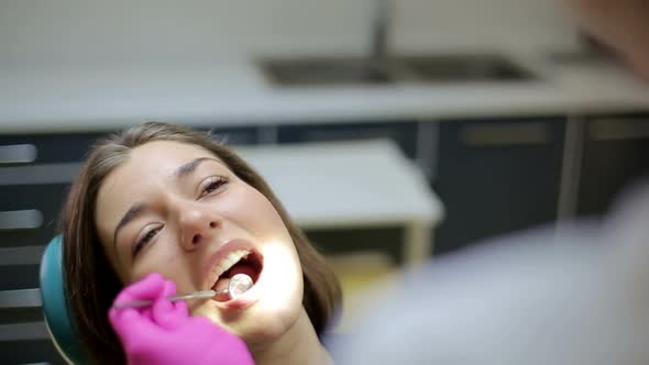 Tooth whitening. Application of the latest technology, cold whitening of teeth alt