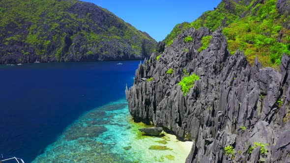 Jagged Limestone Cliffs of Matinloc Island at Palawan, Philippines ...