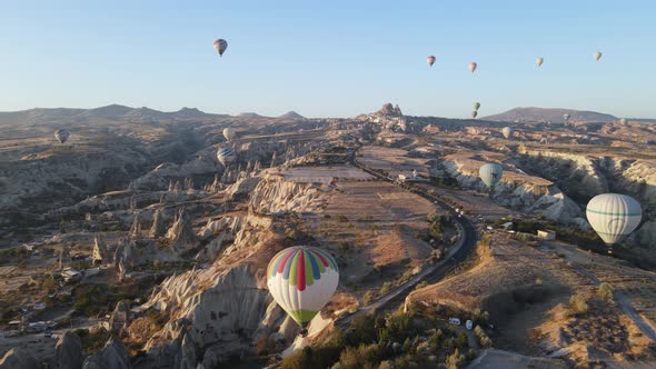 Cappadocia, Turkey : Balloons in the Sky. Aerial View alt