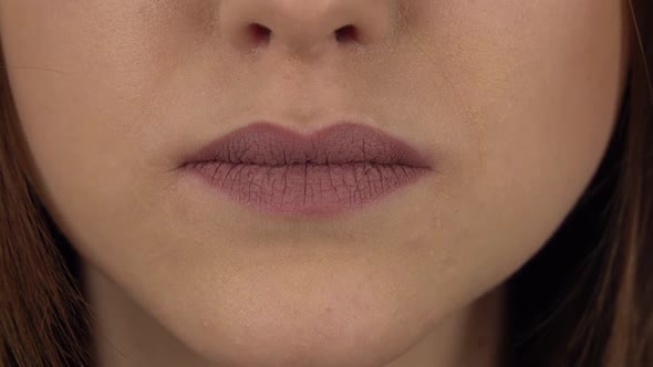 Tender Woman Lips and Mouth. Close Up alt