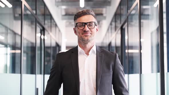 Office lifestyle alt