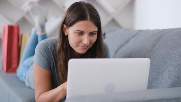 Online Shopping, Buying From Home, Credit Card, Online Store. alt