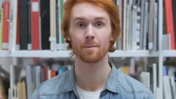 Redhead Man Talking to Camera, Online Video Chat alt