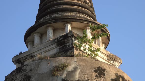 Temple Wat Phra Si Sanphet at Ayuthaya Thailand alt