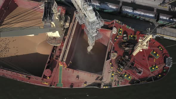 the Approach of the Camera When the Telescopic Tube of the Loading Machine is Working During the