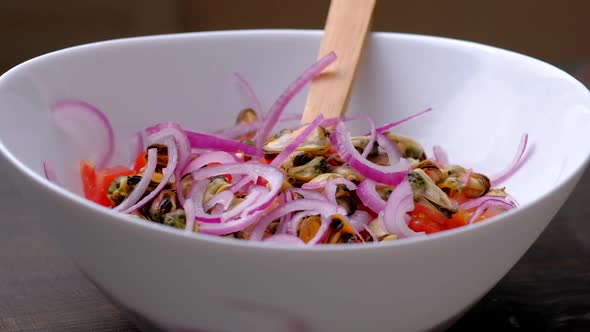 Salad with Seafood alt