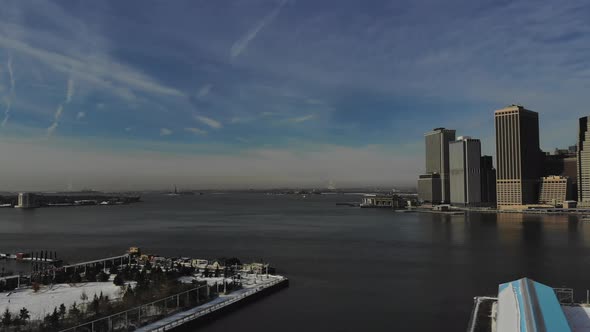 New York City Manhattan Midtown Skyline Panorama with Historical Landmark Skyscrapers Over Hudson alt
