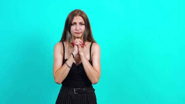 Impatient Teenager, in Suspense Waiting for an Answer alt