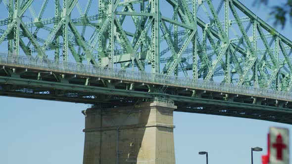 One of the pillars of the Jacques Cartier Bridge alt