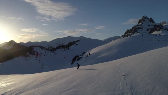 Mountain Climbers In Winter alt