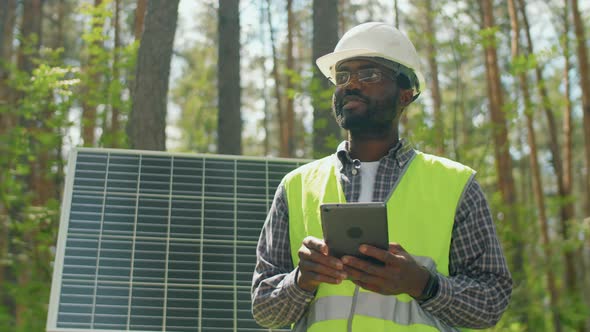PV System Worker Checking Data alt