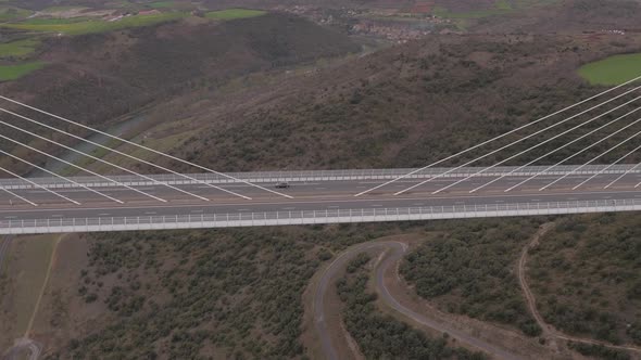 Aerial view of the Millau Viaduct alt