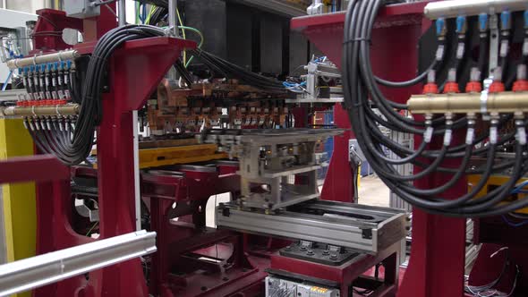 Robotic Automation Spot Welding Wire Basket Production