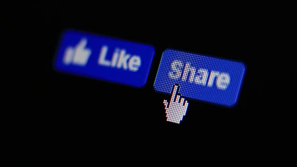 Mouse Cursor Clicking Share Button  alt