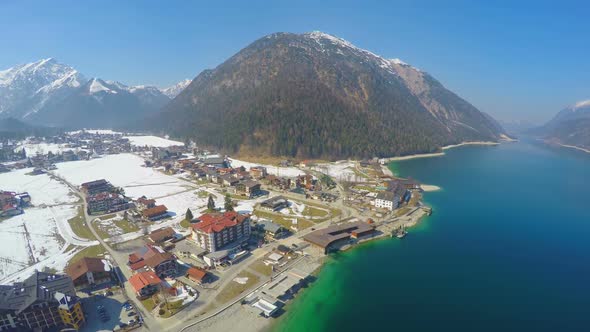 Aerial View of Lakeside Hotel at Mountain Bottom, Nature, Tourism, Recreation alt
