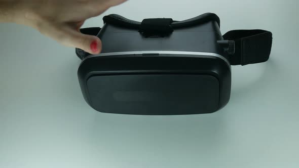 Buying A Virtual Reality Helmet