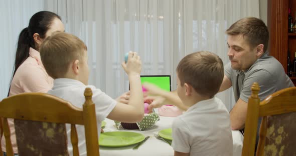 Green Screen Notebook alt