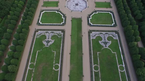 Aerial view of the Charlottenburg Palace's gardens alt
