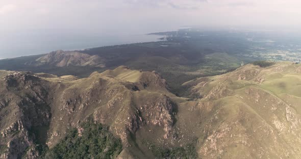 Drone view getting closer to Cerro Chame mountain at Chame District, Republic of Panama alt