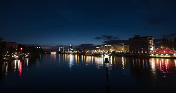 Night timelapse of Spree River in Berlin