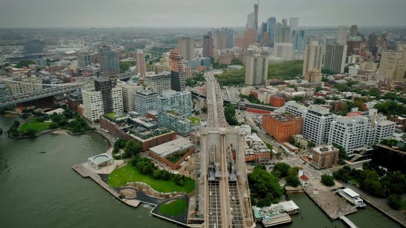 Aerial Shot of Brooklyn Bridge with Brooklyn City in Background alt