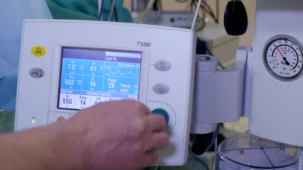 Using Anesthesia Machine In Operating Room