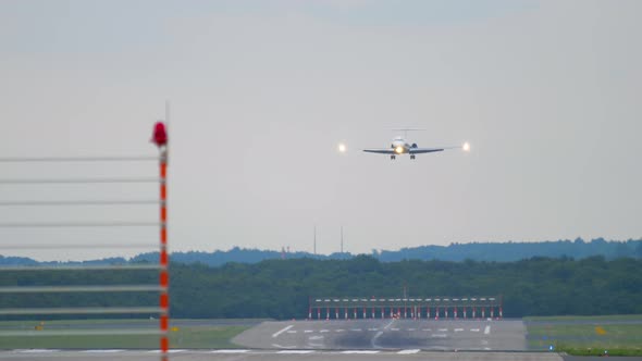 Regional Jet Approaching Before Landing alt