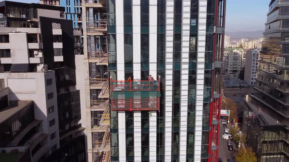 Workers On The Suspended Cradle alt