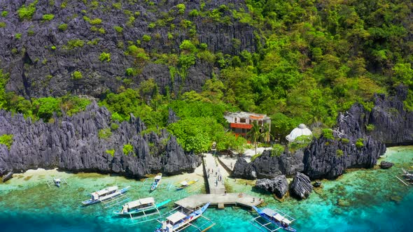 Beach in Matinloc Island El Nido Palawan Philipines Just Only a Few Steps Up To the Hill alt