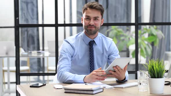 Businessman talking at webcam making conference video call for job interview, consulting client onli alt