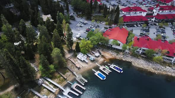 Drone shows the coastal area near the lake, aerial view of Lake Arrowhead, California, USA alt