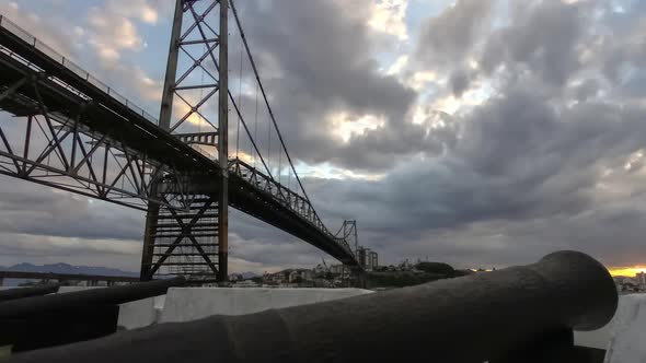 Time lapse - Sunset in the 'Hercílio Luz' bridge
