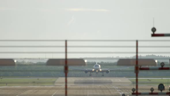 Airplane Landing alt