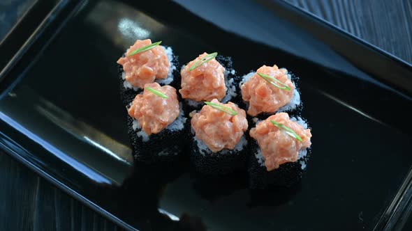Rolls with Salmon and Green Onion