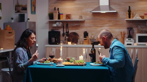 Lovers Dining Together alt