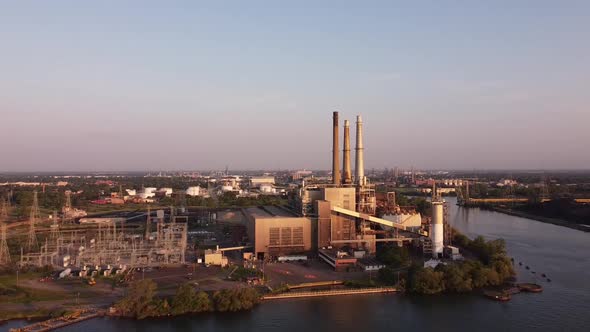 DTE River Rouge Power Plant - Coal-fired Power Station In Detroit, Michigan - drone pullback alt