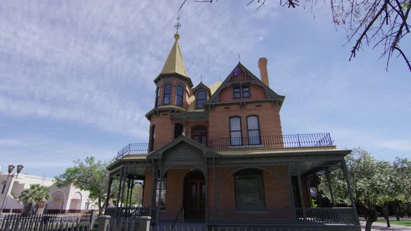 Rosson House Museum's facade alt